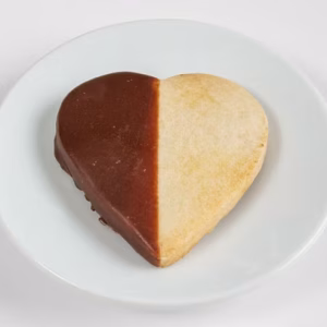 heart biscuit